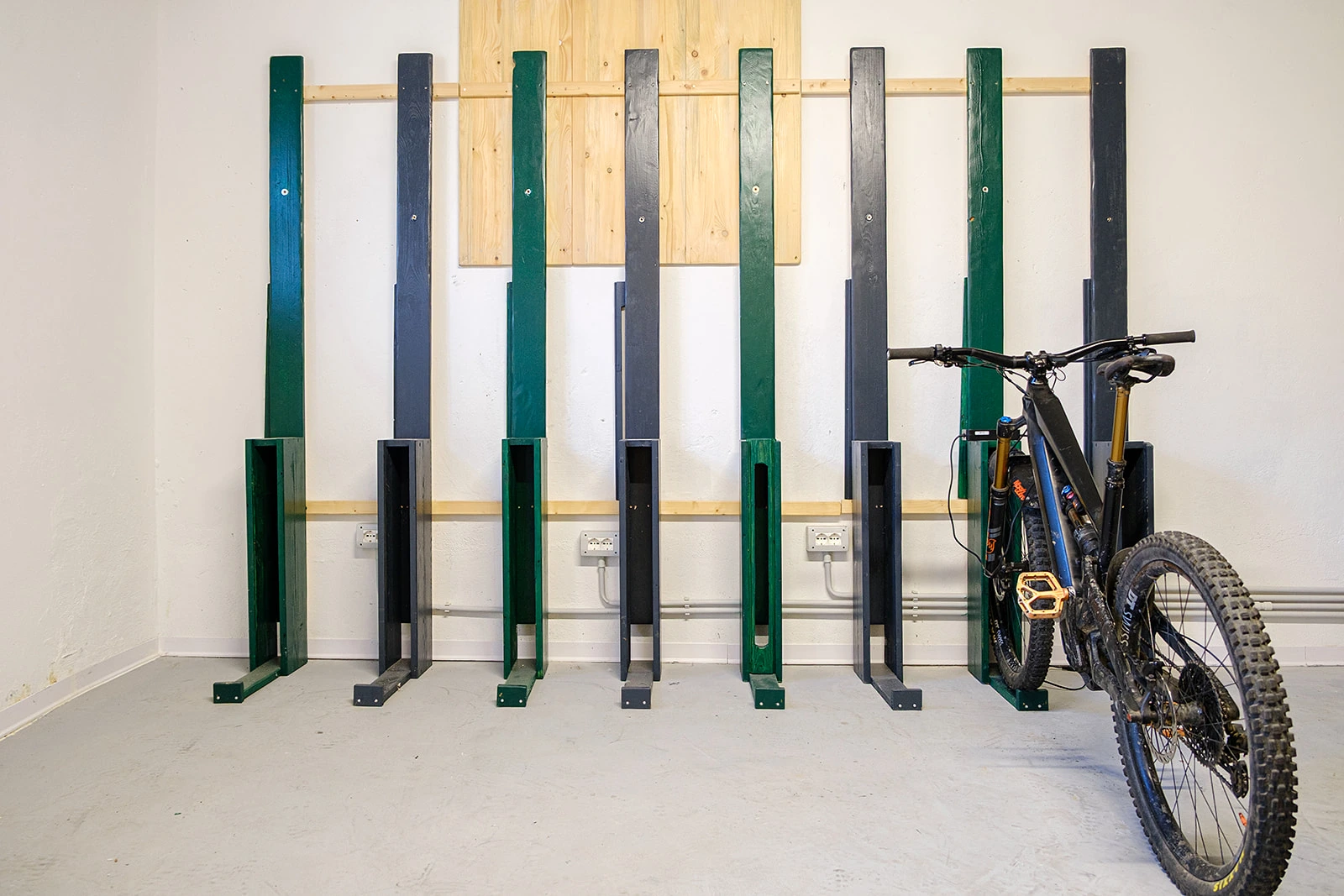 Bike room attrezzata per MTB — Dolce Vita Guest House, Valli del Natisone